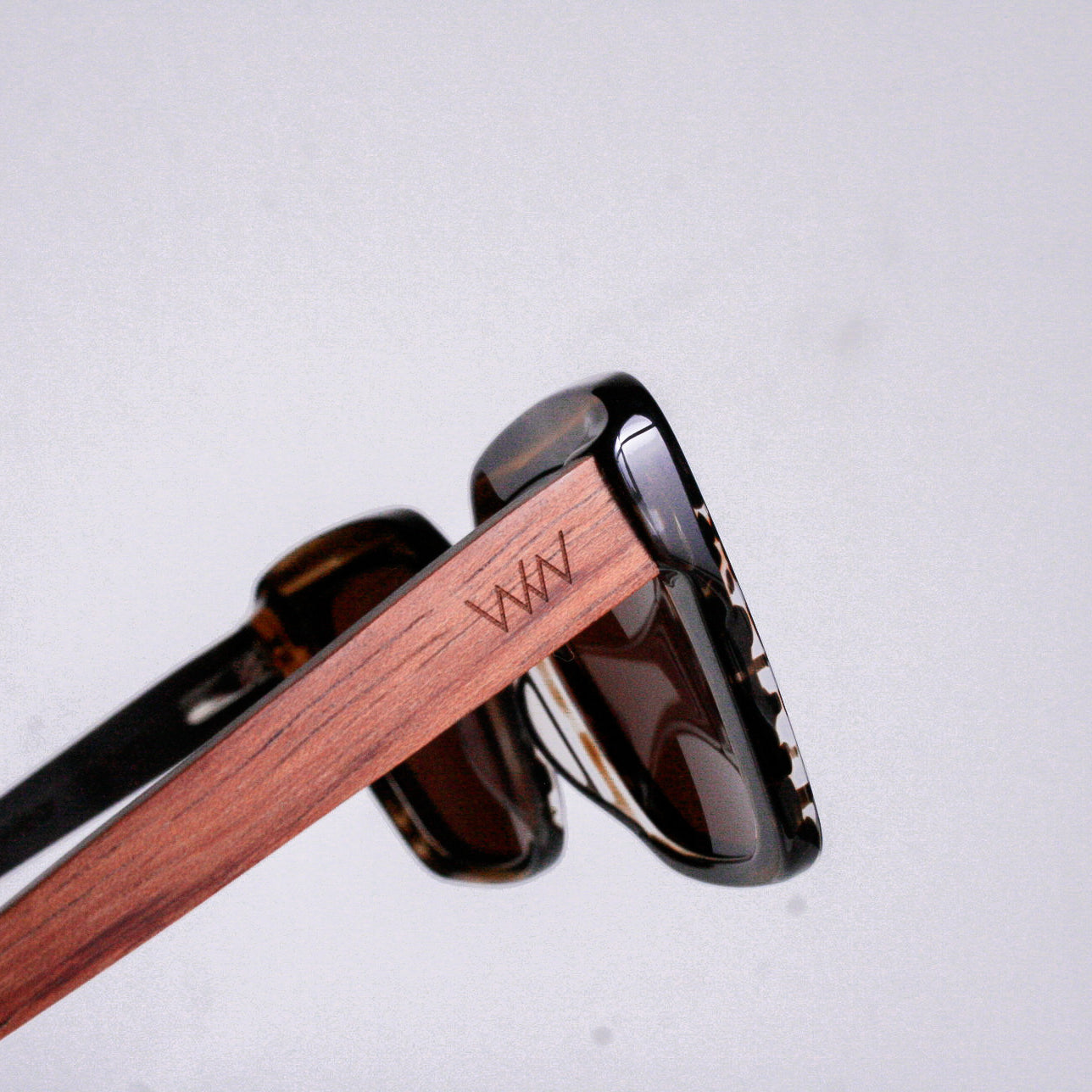 Cat-eyed sunglasses
