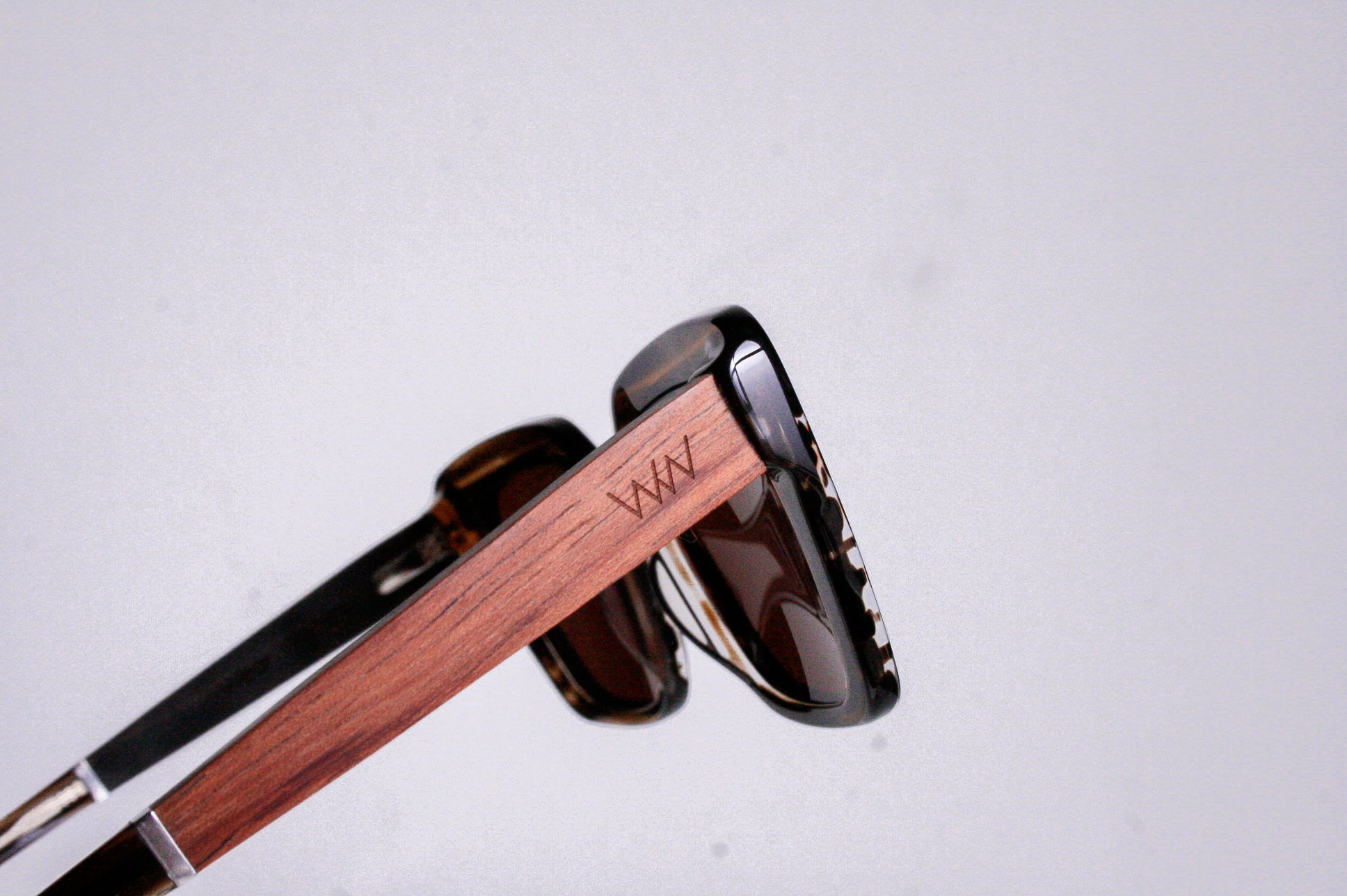 Cat-eyed sunglasses