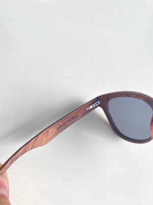 Handgjorda solglasögon i trä