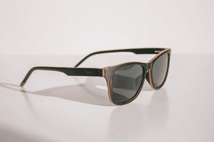 Solglasögon i trä - ID01 - Sandalwood / Oak